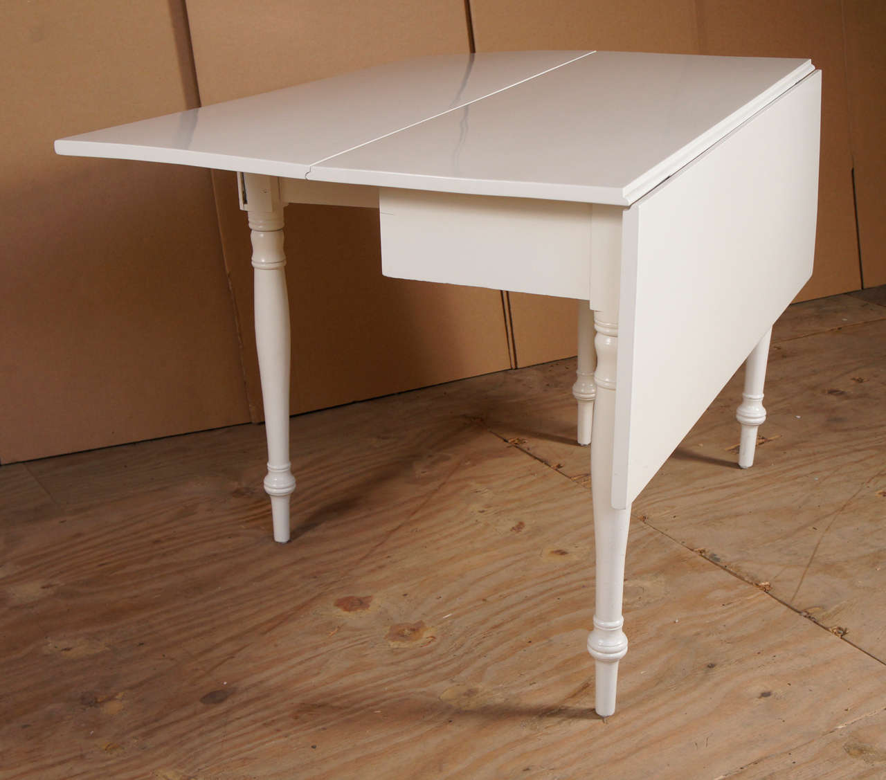 Neoclassical White Drop Leaf Table